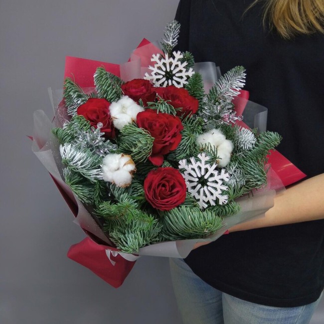 Букет цветов "Новогодний букет Зимняя ночь" Букет цветов "Новогодний букет Зимняя ночь"